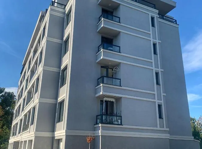 Cloud 9 By Lmg ソフィア